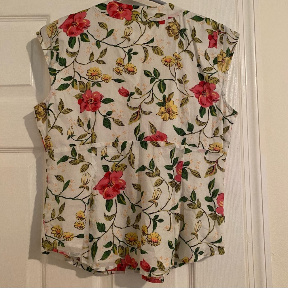 Ann Taylor Floral Blouse - Red, Yellow, Green - Picture 4 of 4